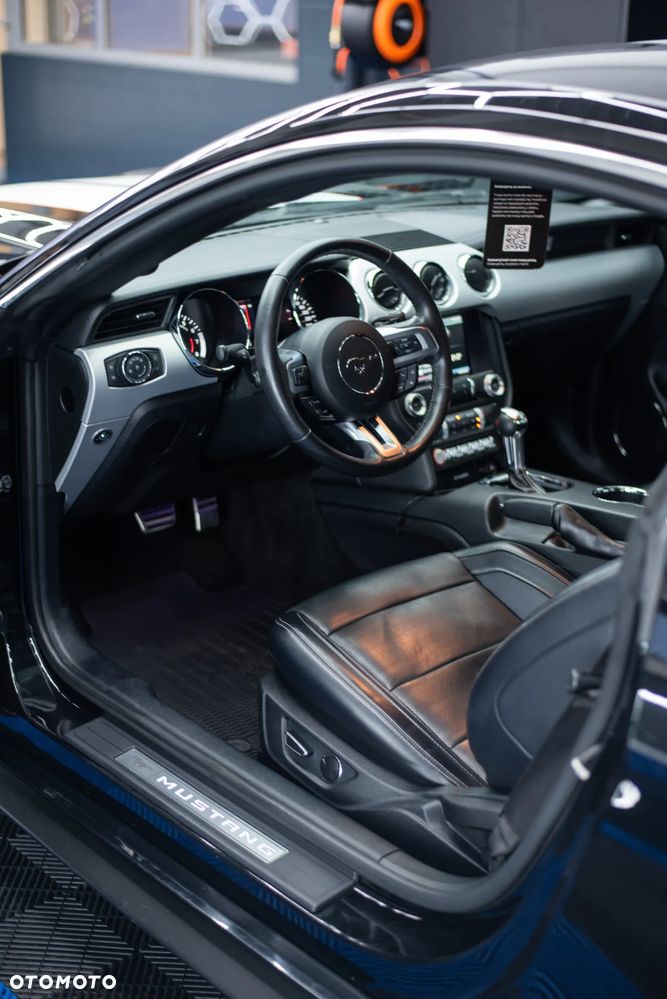 Ford Mustang 5.0 V8 GT - 8