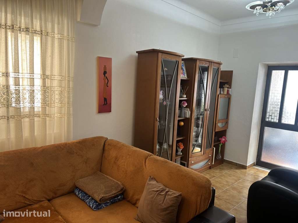 Moradia com 3 quartos - Grande imagem: 4/23