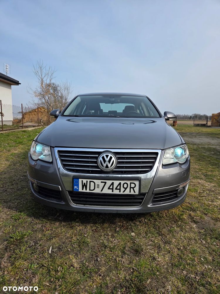 Volkswagen Passat 2.0 TDI DPF Highline - 1