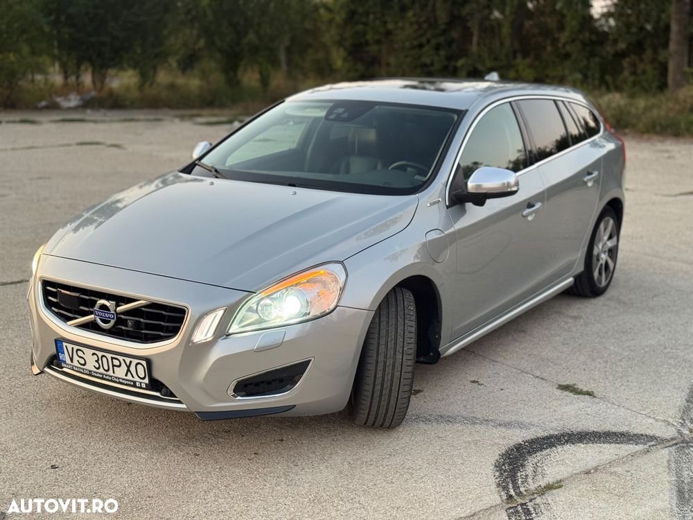 Volvo V60 D5 AWD Geartronic Summum - 1
