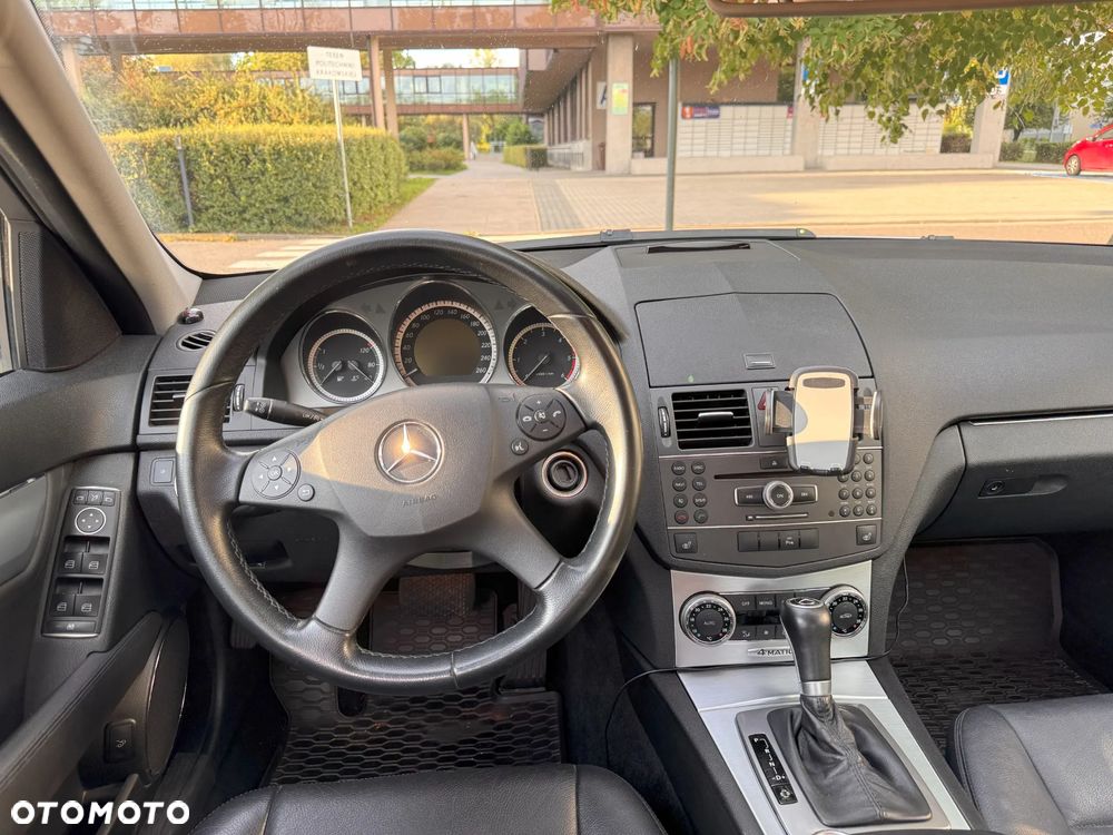 Mercedes-Benz Klasa C 350 T CDI DPF 7G-TRONIC BlueEFFICIENCY Elegance - 11