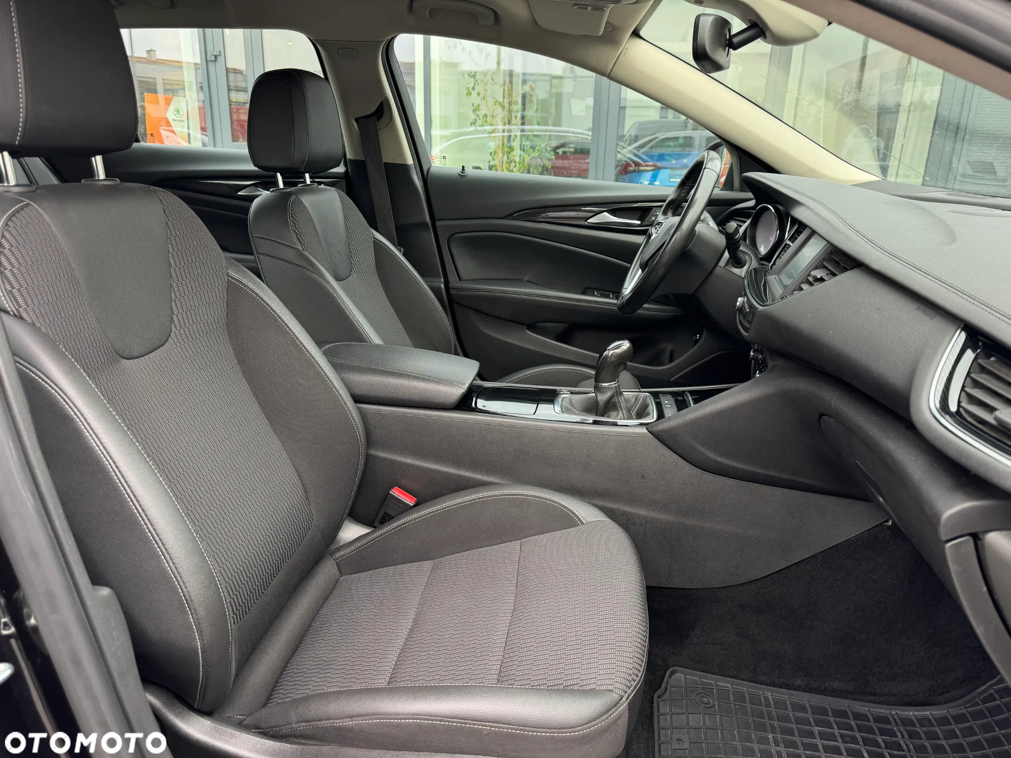 Opel Insignia 1.5 T Enjoy S&S Eco - 18