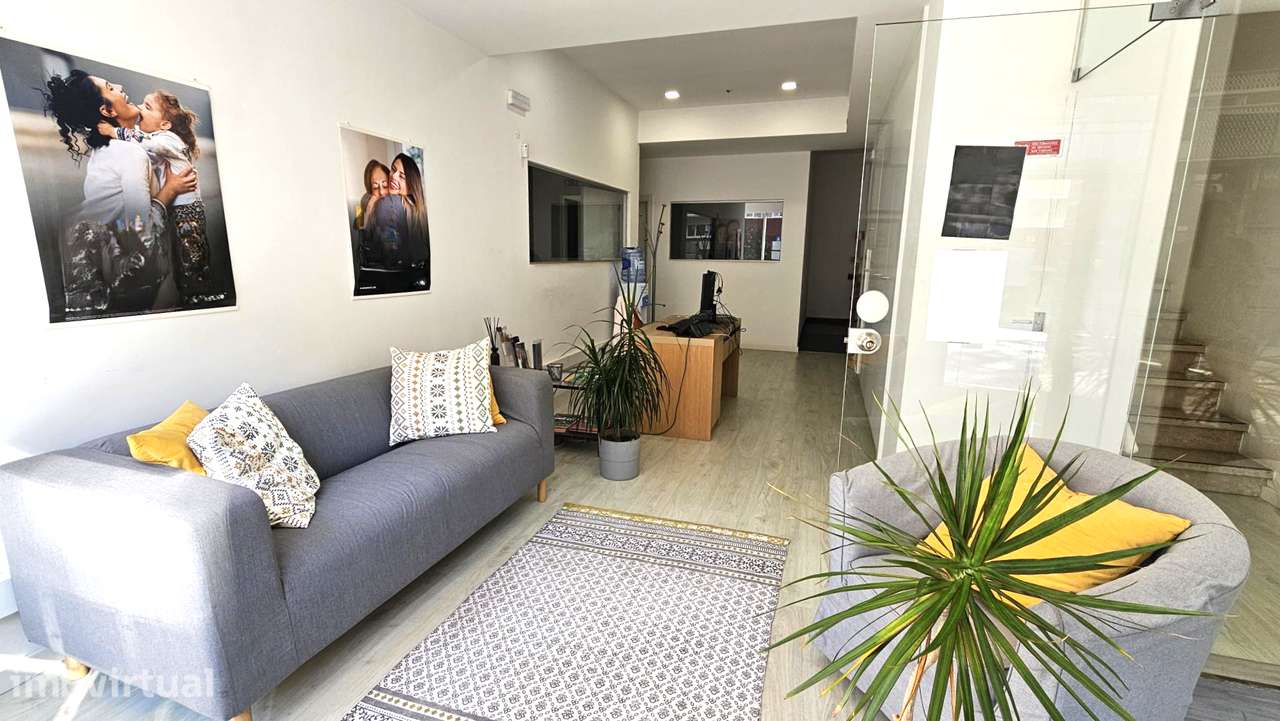 LOJA PREMIUM | AVENIDA INFANTE SANTO | JUNTO À FUTURA LINHA DE METRO - Grande imagem: 3/16