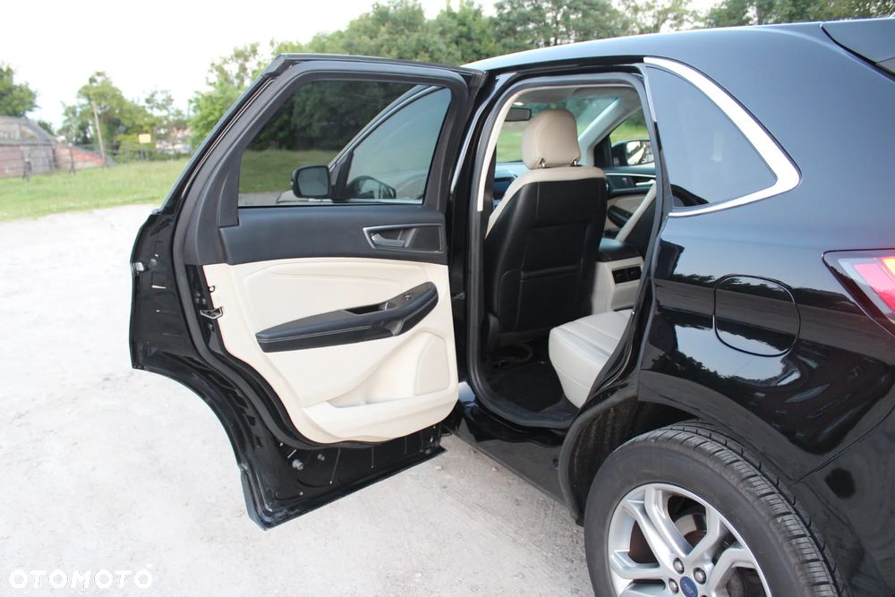 Ford Edge - 8