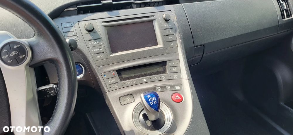 Toyota Prius (Hybrid) Executive - 10