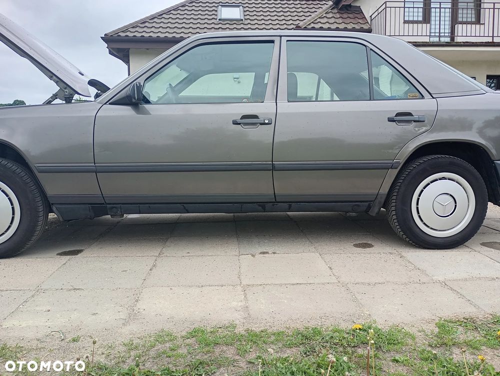 Mercedes-Benz W124 (1984-1993) - 10