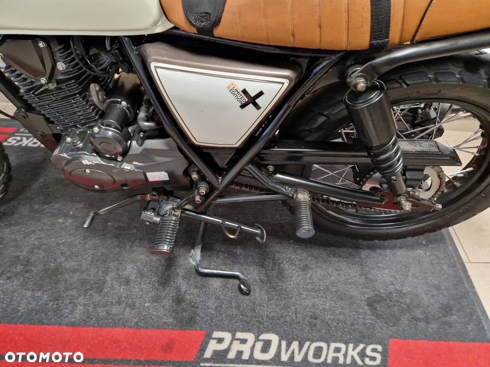 Brixton Cromwell - 38