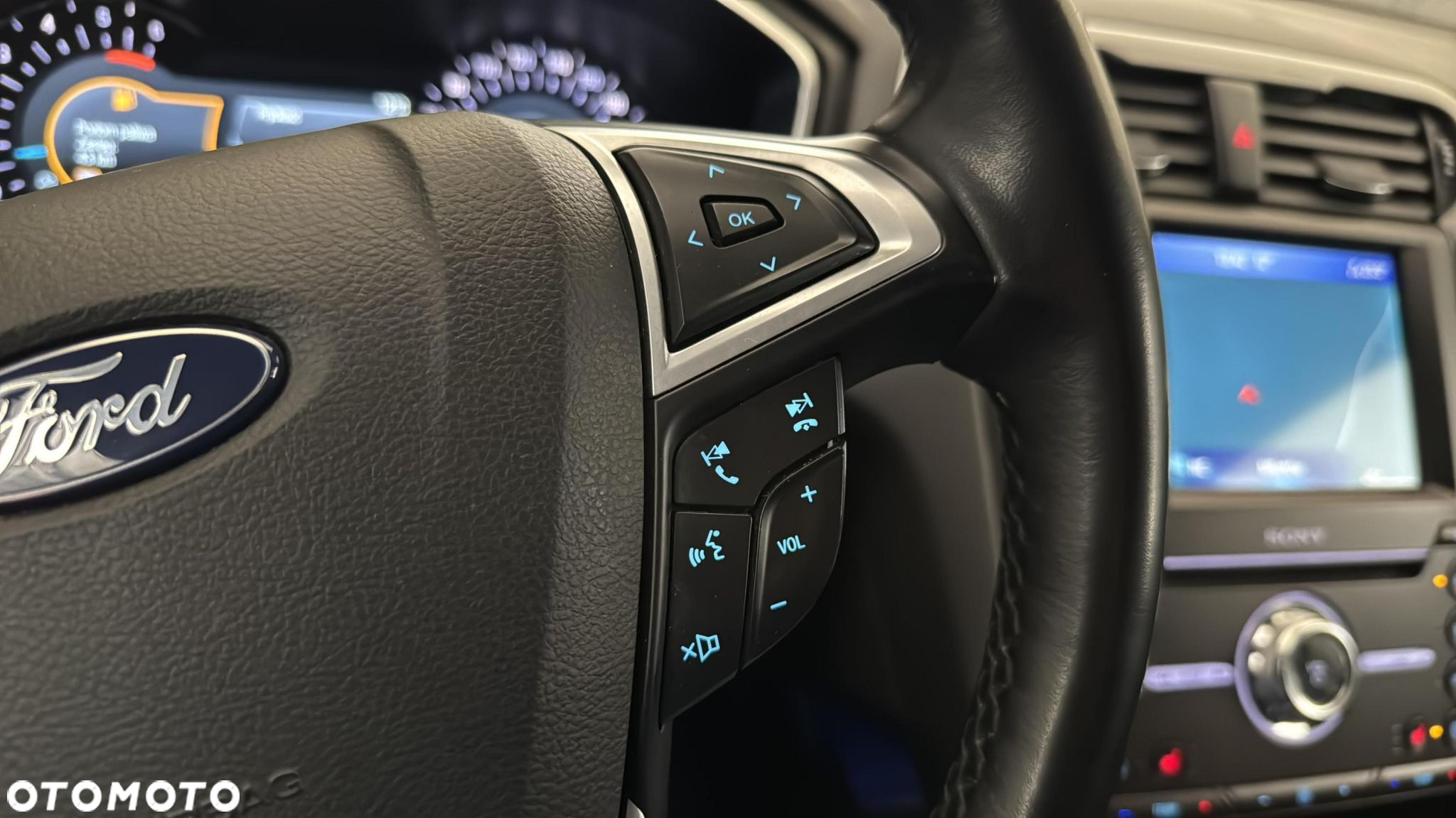Ford Mondeo 2.0 EcoBlue Titanium - 24