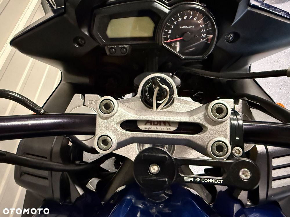 Yamaha FZ - 9
