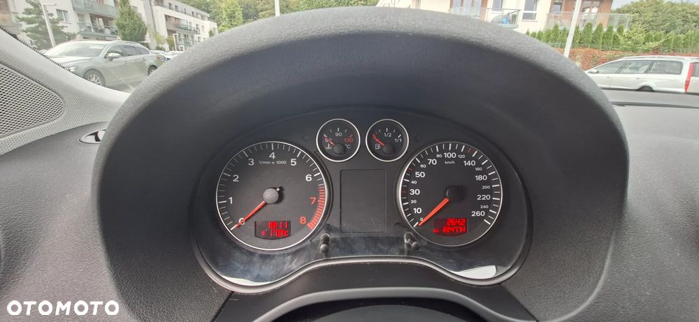 Audi A3 Sportback 1.6 Ambiente - 15