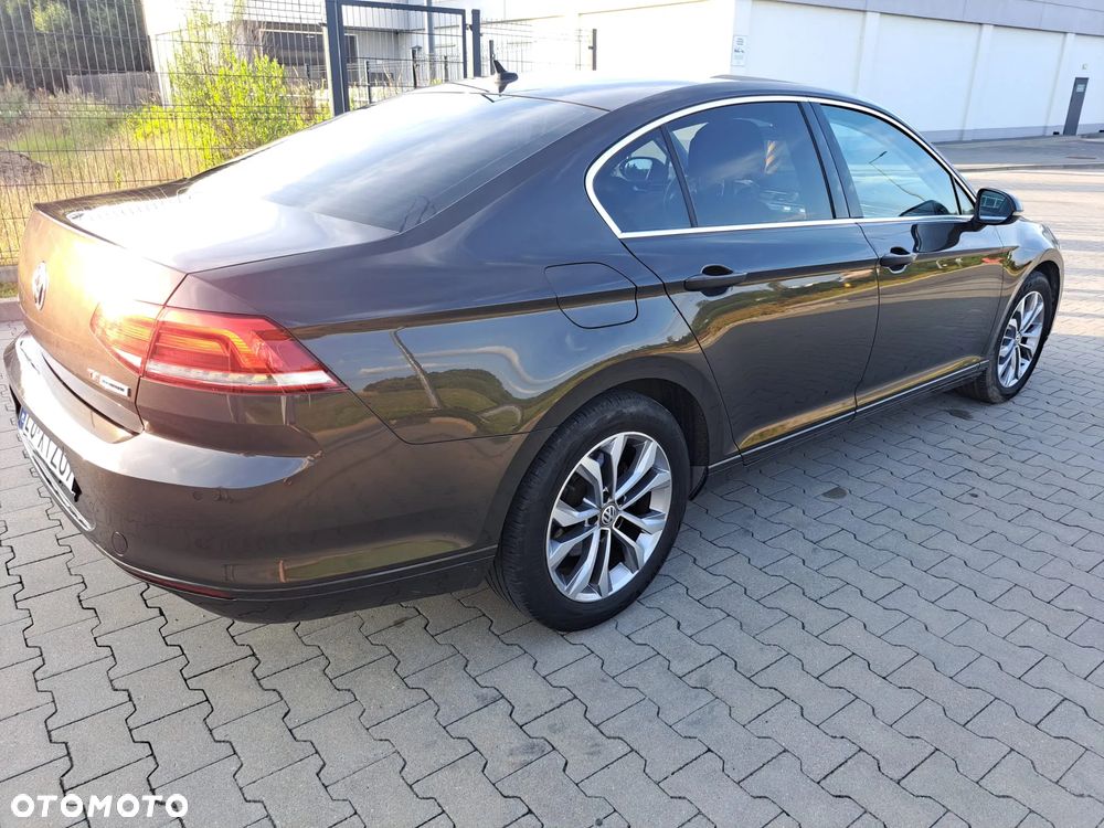 Volkswagen Passat 1.8 TSI BMT Comfortline - 3