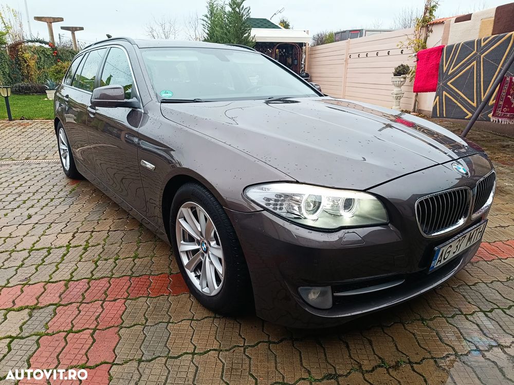 BMW Seria 5 520d Touring Luxury Line - 14