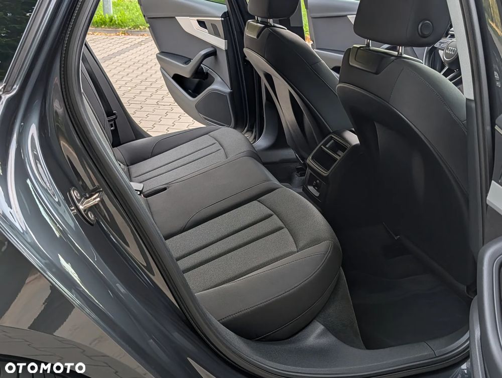 Audi A4 Avant 35 TFSI mHEV - 13