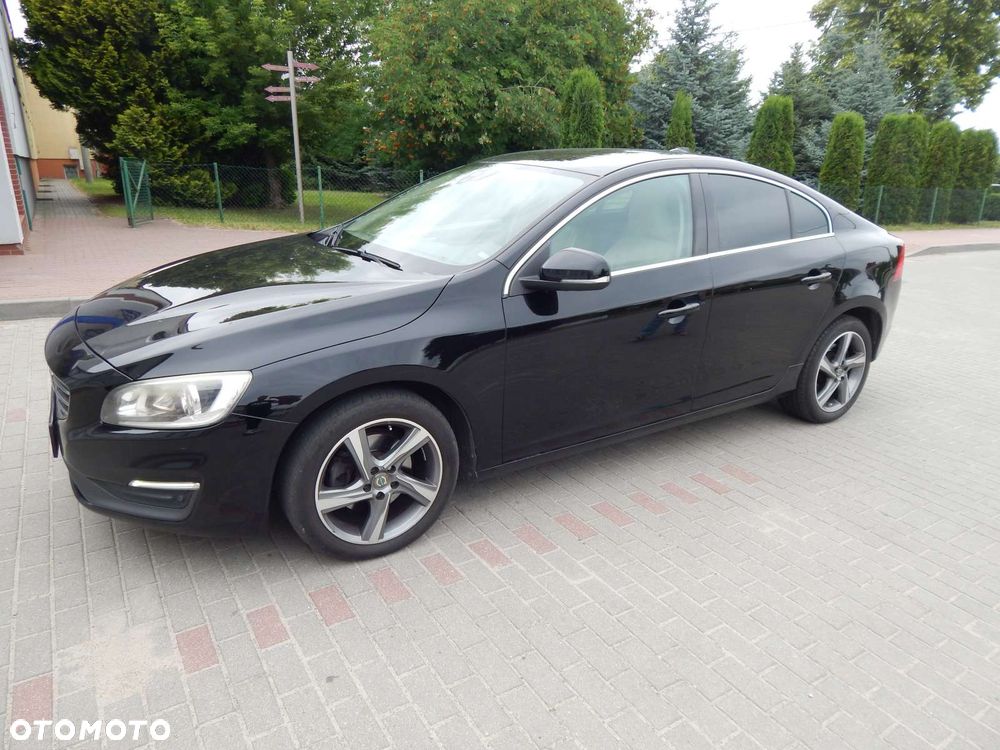 Volvo S60 D4 Drive-E Momentum - 15