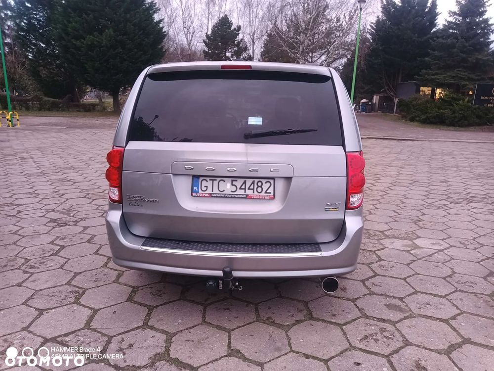 Dodge Grand Caravan - 4
