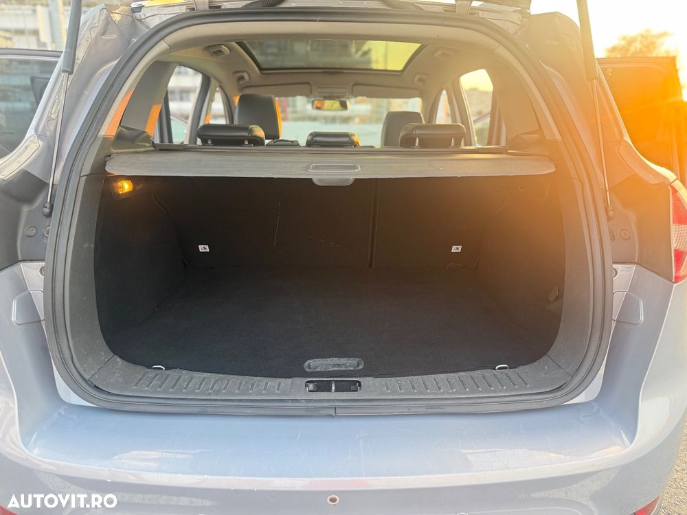 Ford Kuga 2.0 TDCi 4WD Powershift Titanium - 16