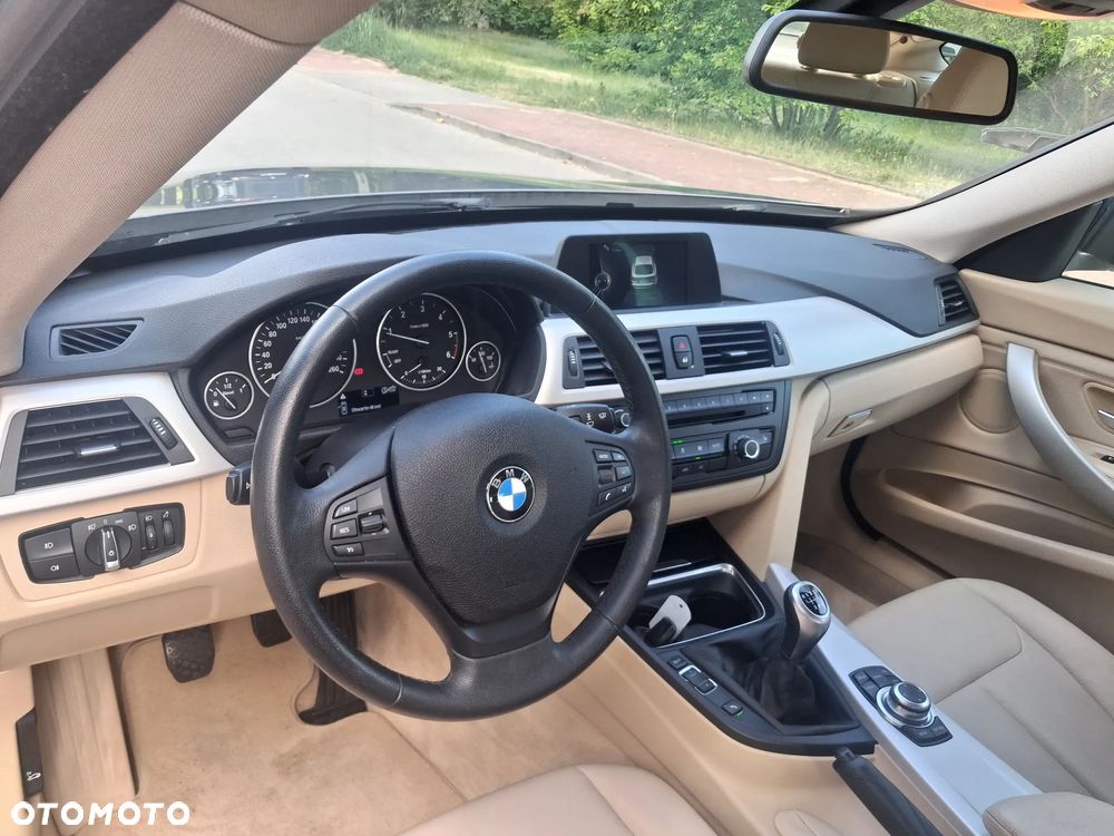 BMW 3GT 318d Luxury Line - 24