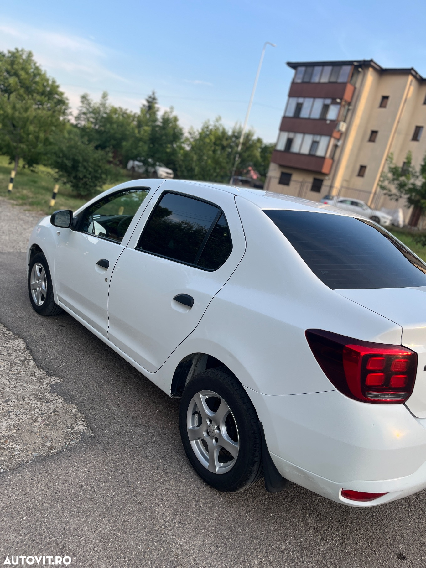 Dacia Logan - 4