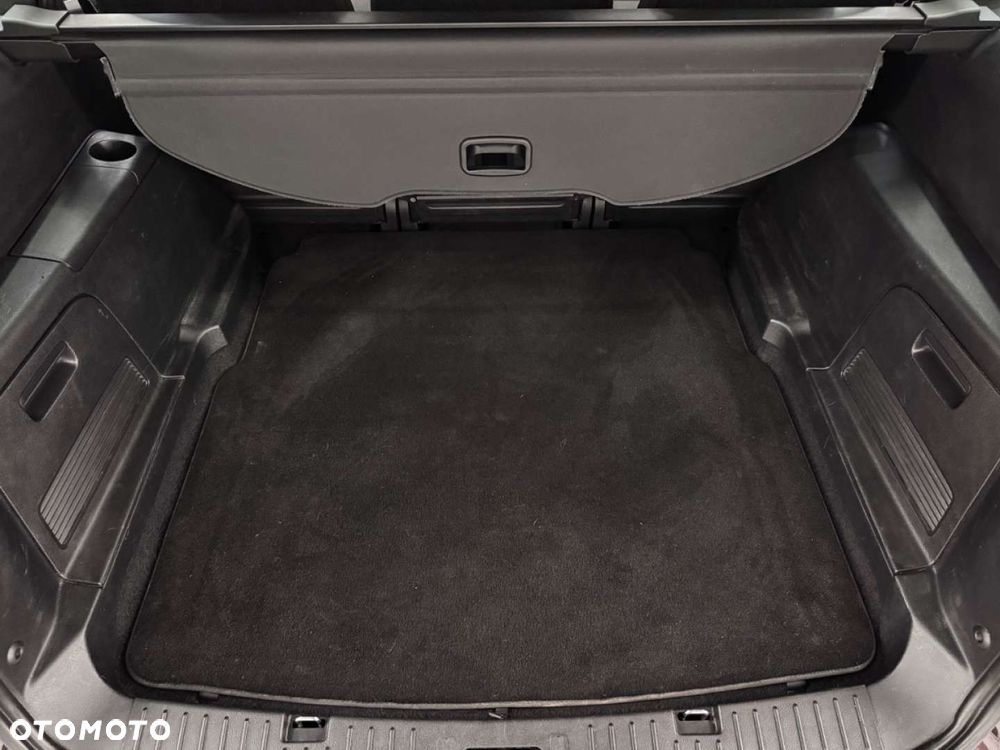 Ford S-Max - 36