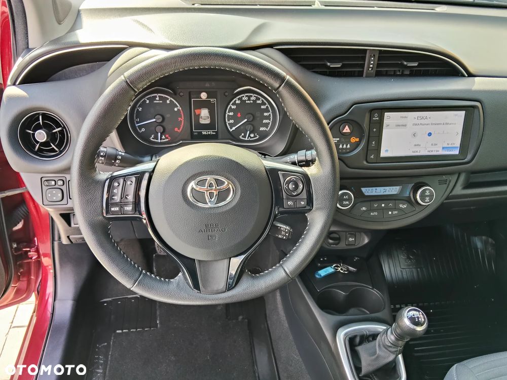 Toyota Yaris 1.5 Premium - 13