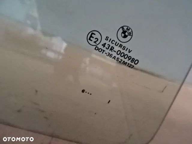 SZYBA DRZWI PRAWY TYŁ BMW E36 KOMBI NR737 - 2