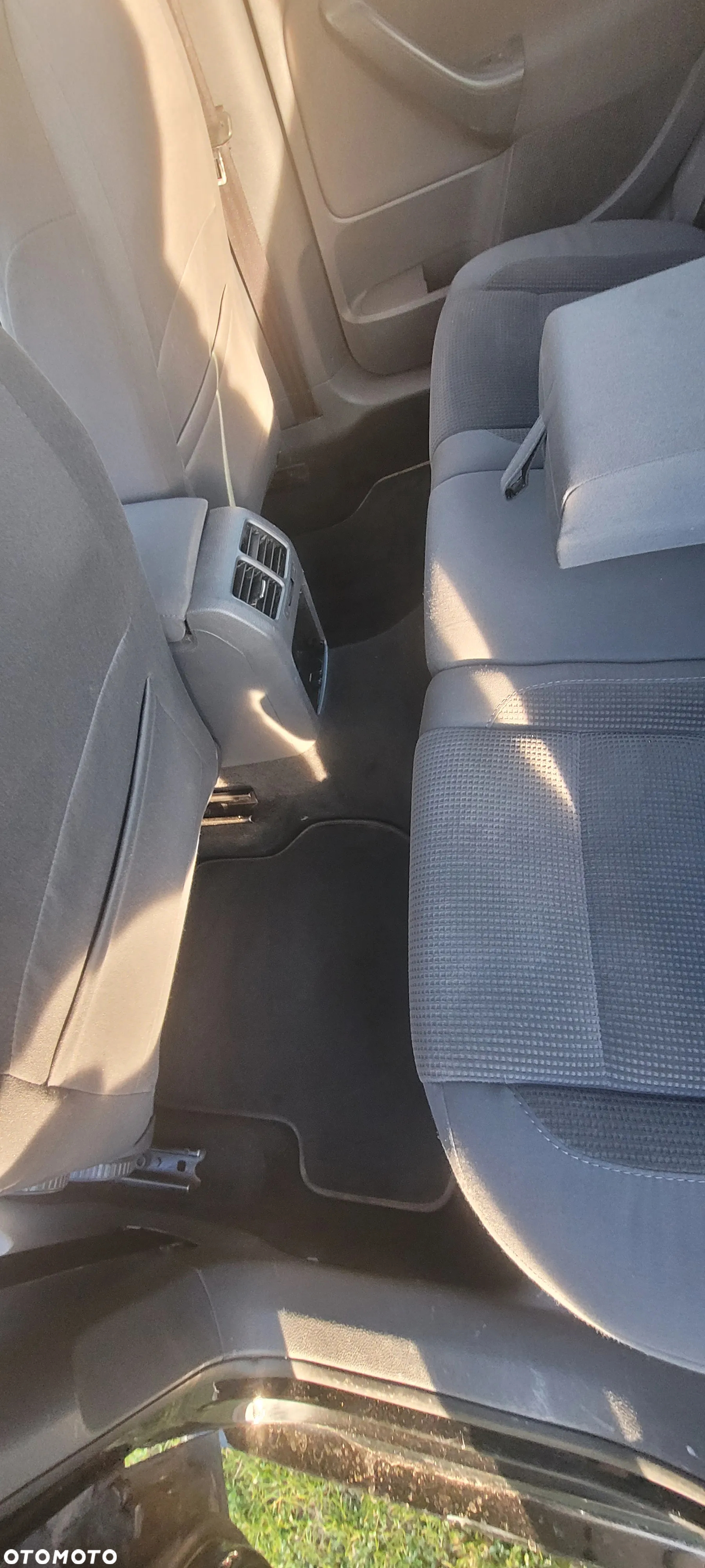 Volkswagen Golf 2.0 TDI Comfortline - 24