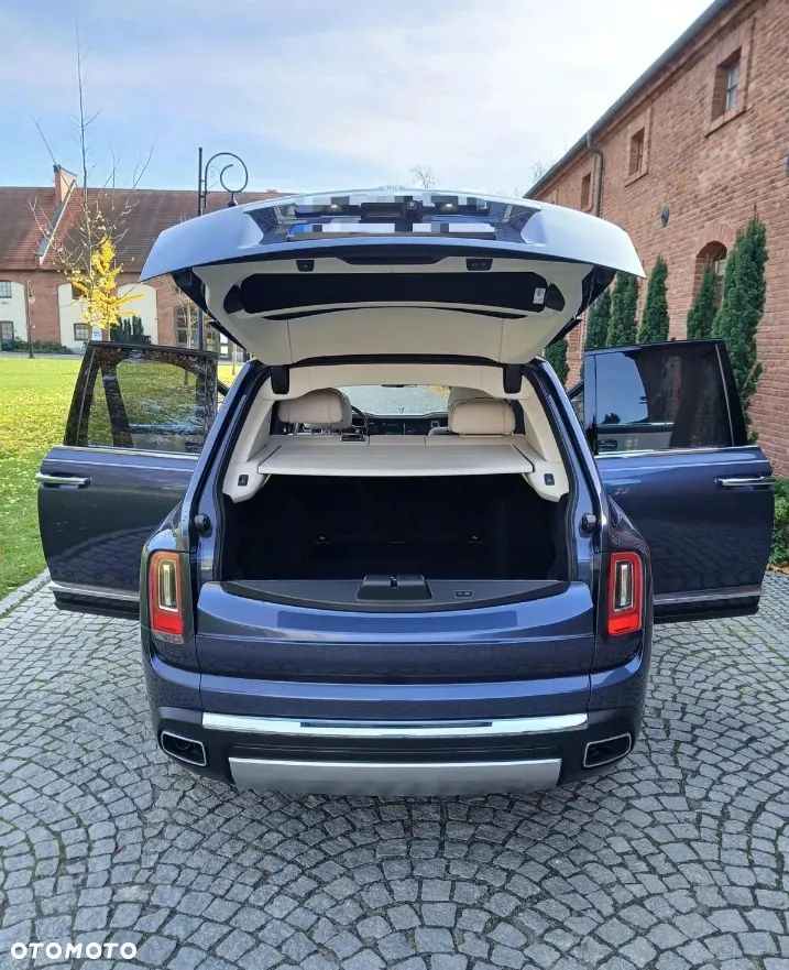 Rolls-Royce Cullinan - 6