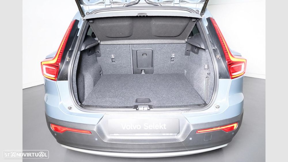Volvo XC 40 1.5 T2 Momentum Plus — fotografia 22