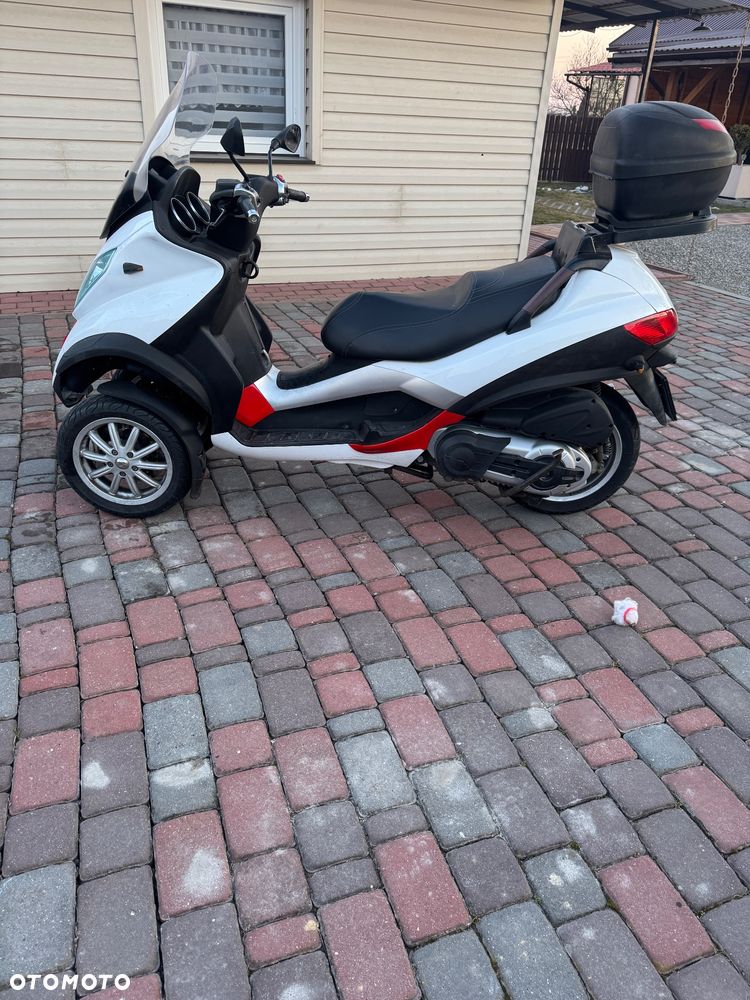 Piaggio MP-3 - 1