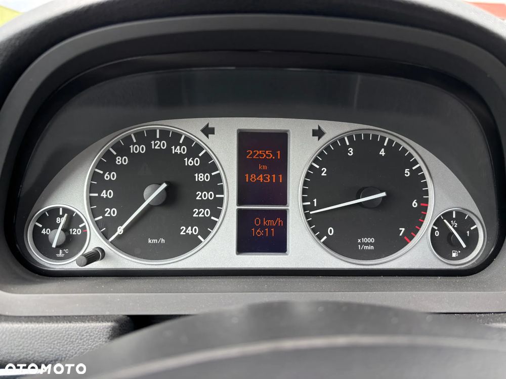 Mercedes-Benz Klasa B 180 - 21