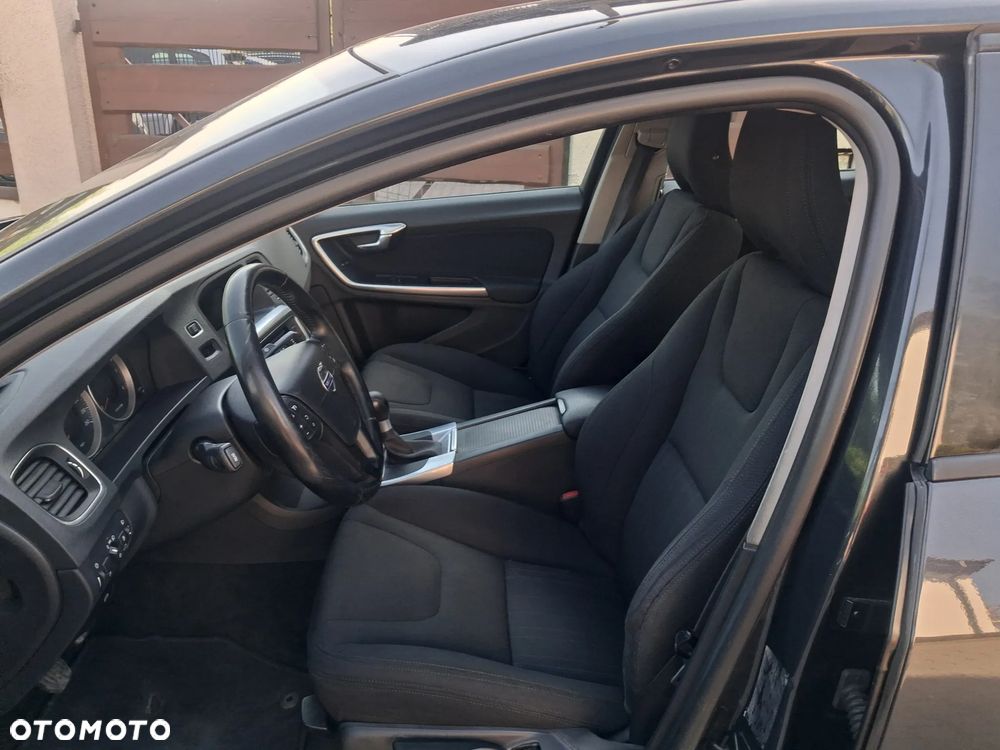 Volvo S60 DRIVe Kinetic - 3