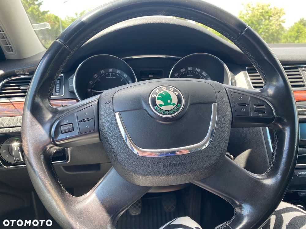 Skoda Superb 1.9 TDI Ambition - 19