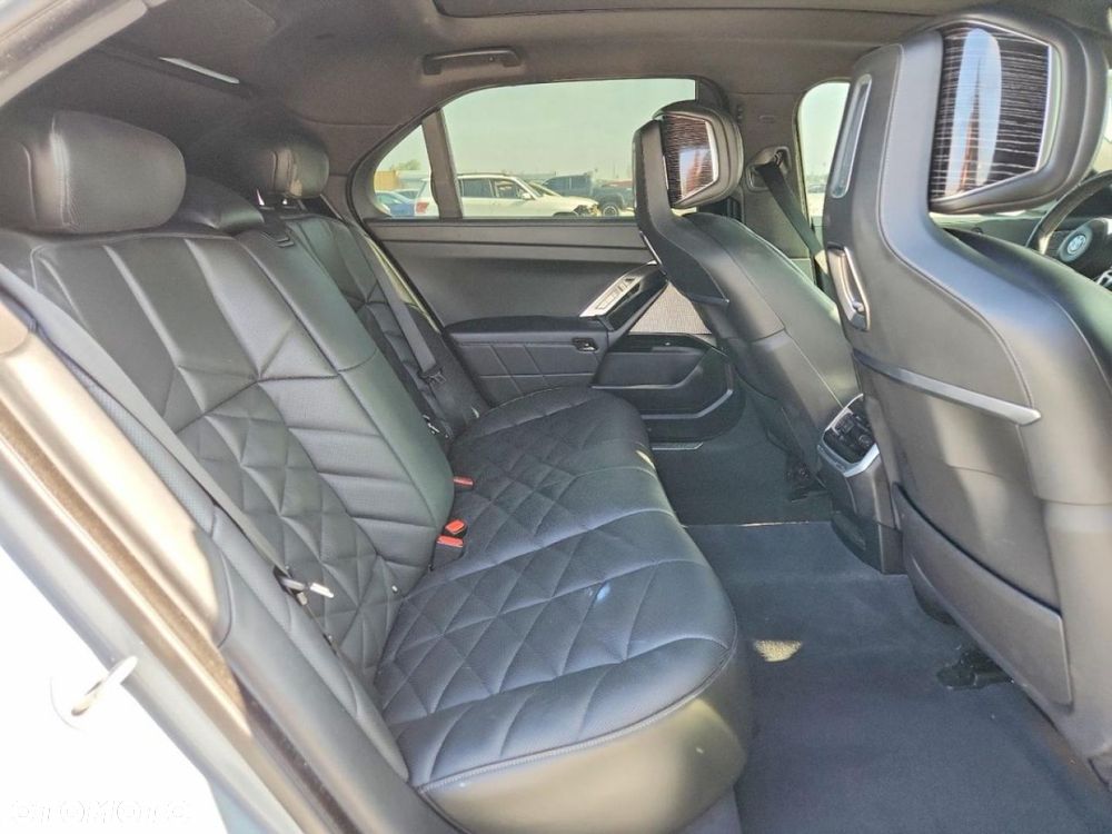 BMW Seria 7 - 9