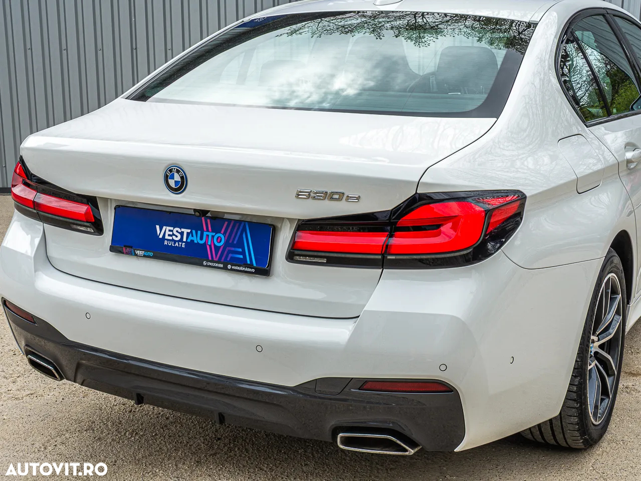 BMW Seria 5 530e Aut. M Sport Edition - 35