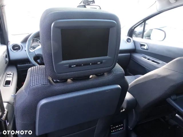 Peugeot 5008 HDI 150 Allure - 29