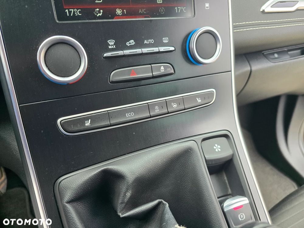 Renault Grand Scenic - 34