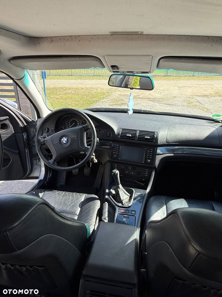 BMW Seria 5 - 12