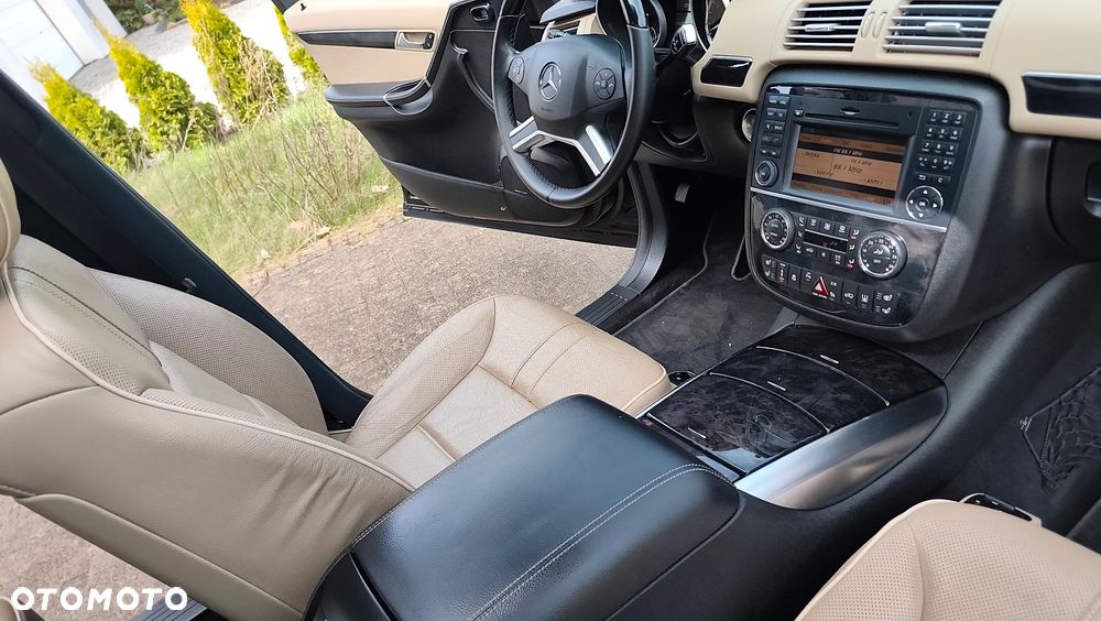 Mercedes-Benz Klasa R 350 4Matic 7G-TRONIC Travel Edition - 20