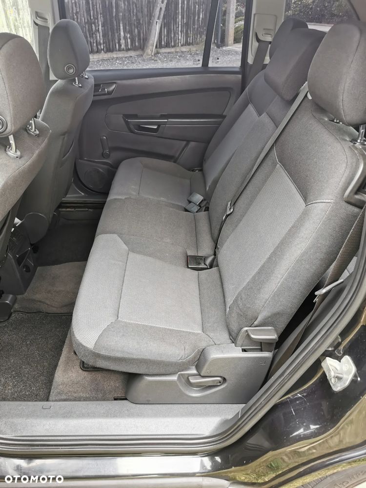 Opel Zafira 1.8 Cosmo EU5 - 13