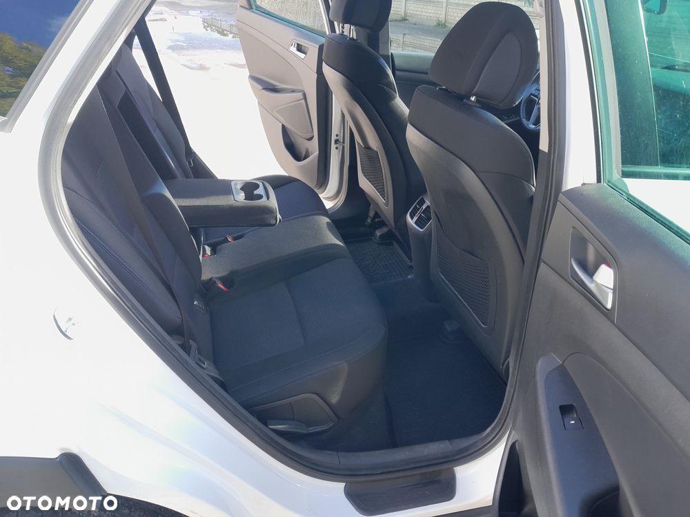 Hyundai Tucson 1.7 CRDI BlueDrive Style 2WD - 13
