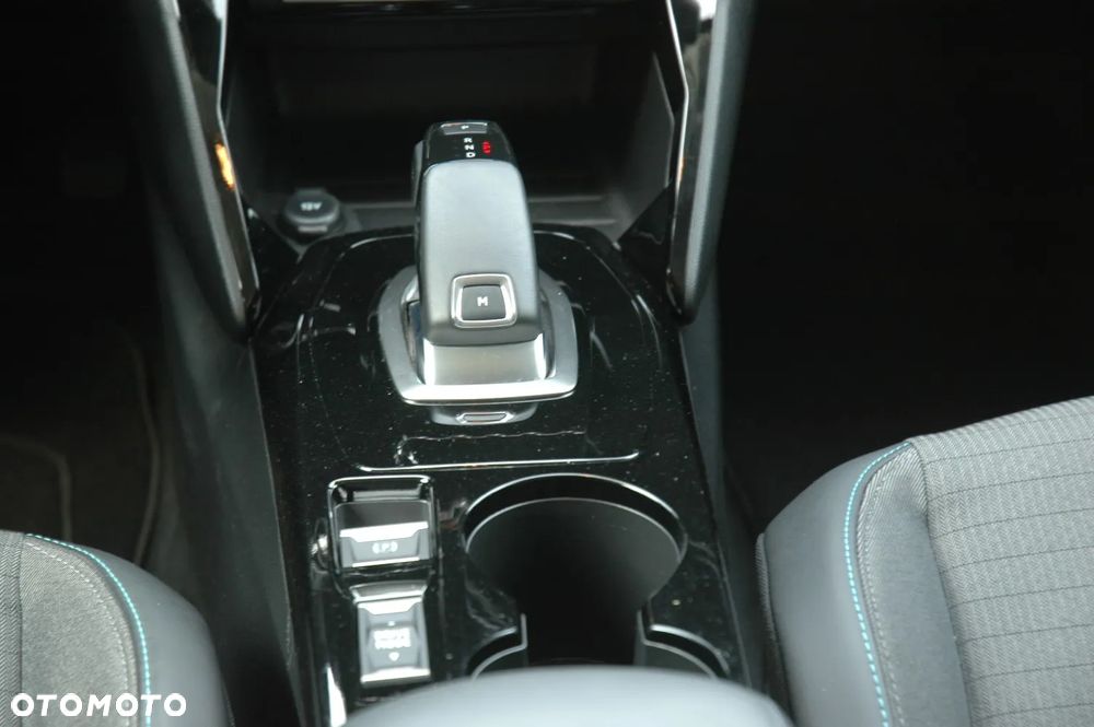 Peugeot 208 1.2 PureTech Allure Pack S&S EAT8 - 12