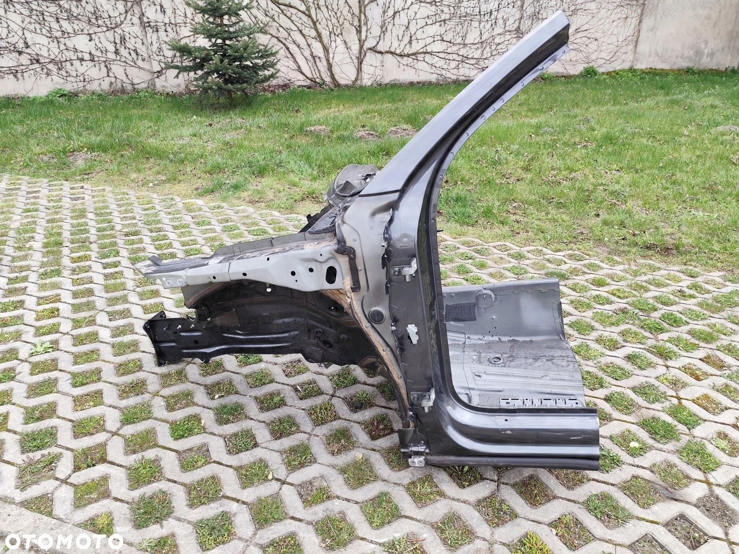 AUDI Q3 83A ĆWIARTKA PODŁUŻNICA PRZÓD LEWA - 1