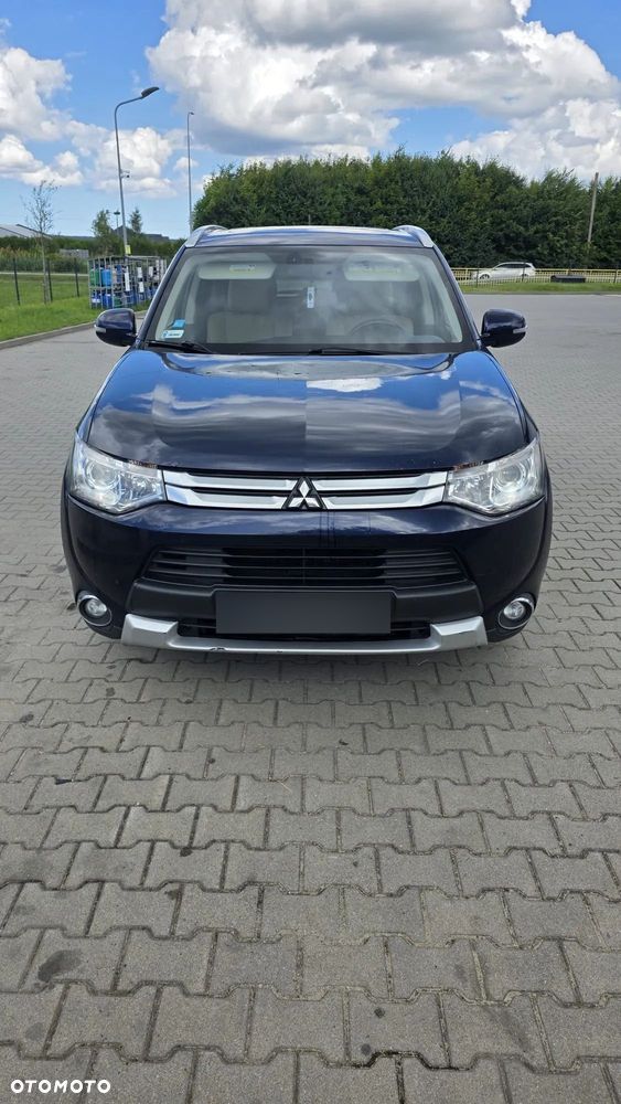 Mitsubishi Outlander 2015 photo 2