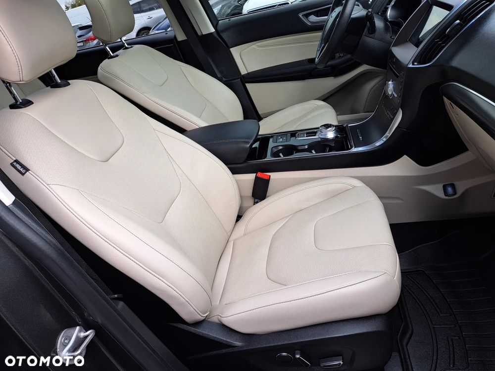 Ford Edge - 30