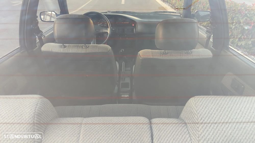 Toyota Corolla Sedan 1.3 Silver Line - 11