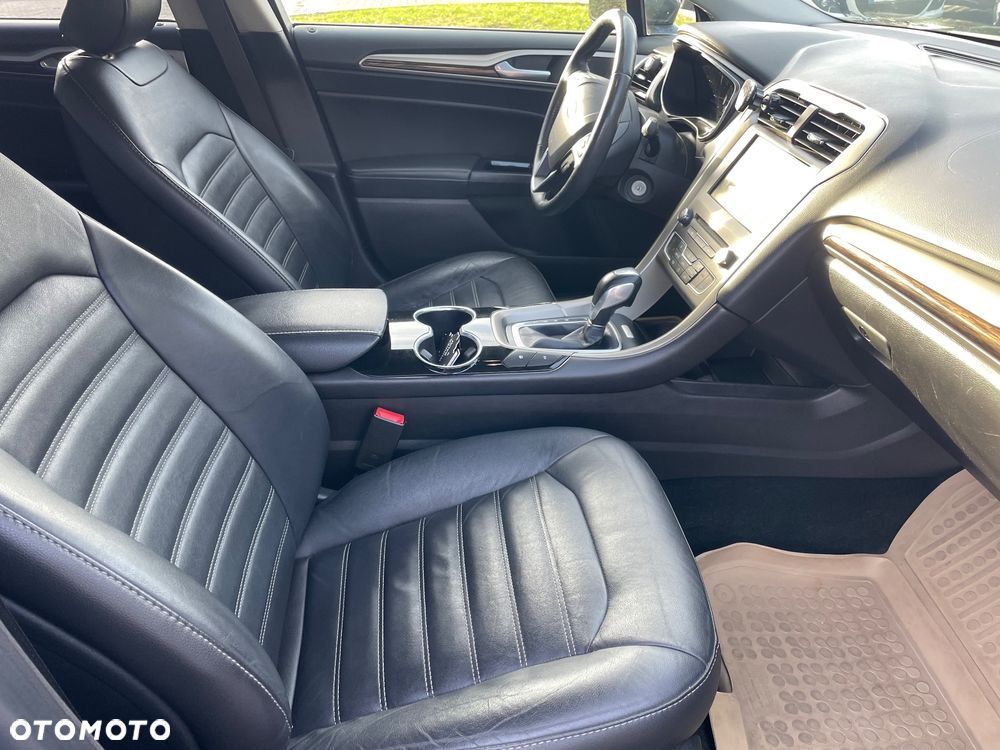 Ford Fusion - 7