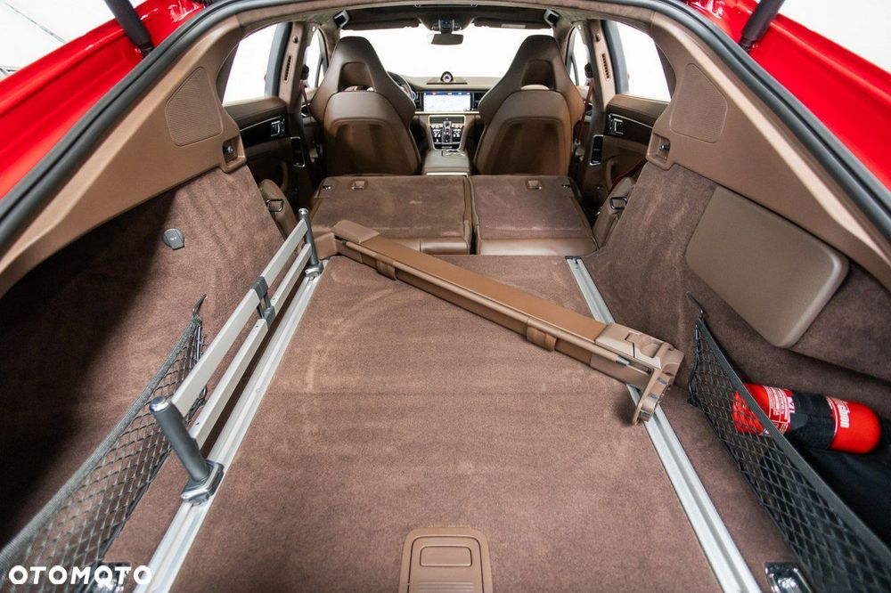 Porsche Panamera Turbo - 33