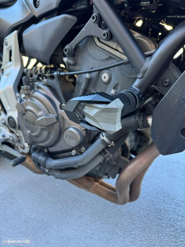 Yamaha MT-07 - 10