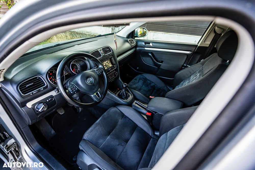 Volkswagen Golf 1.6 TDI DPF BlueMotion - 22
