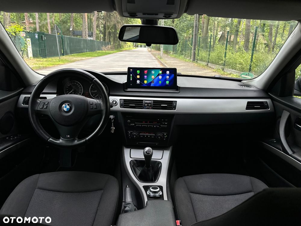 BMW Seria 3 318i - 5